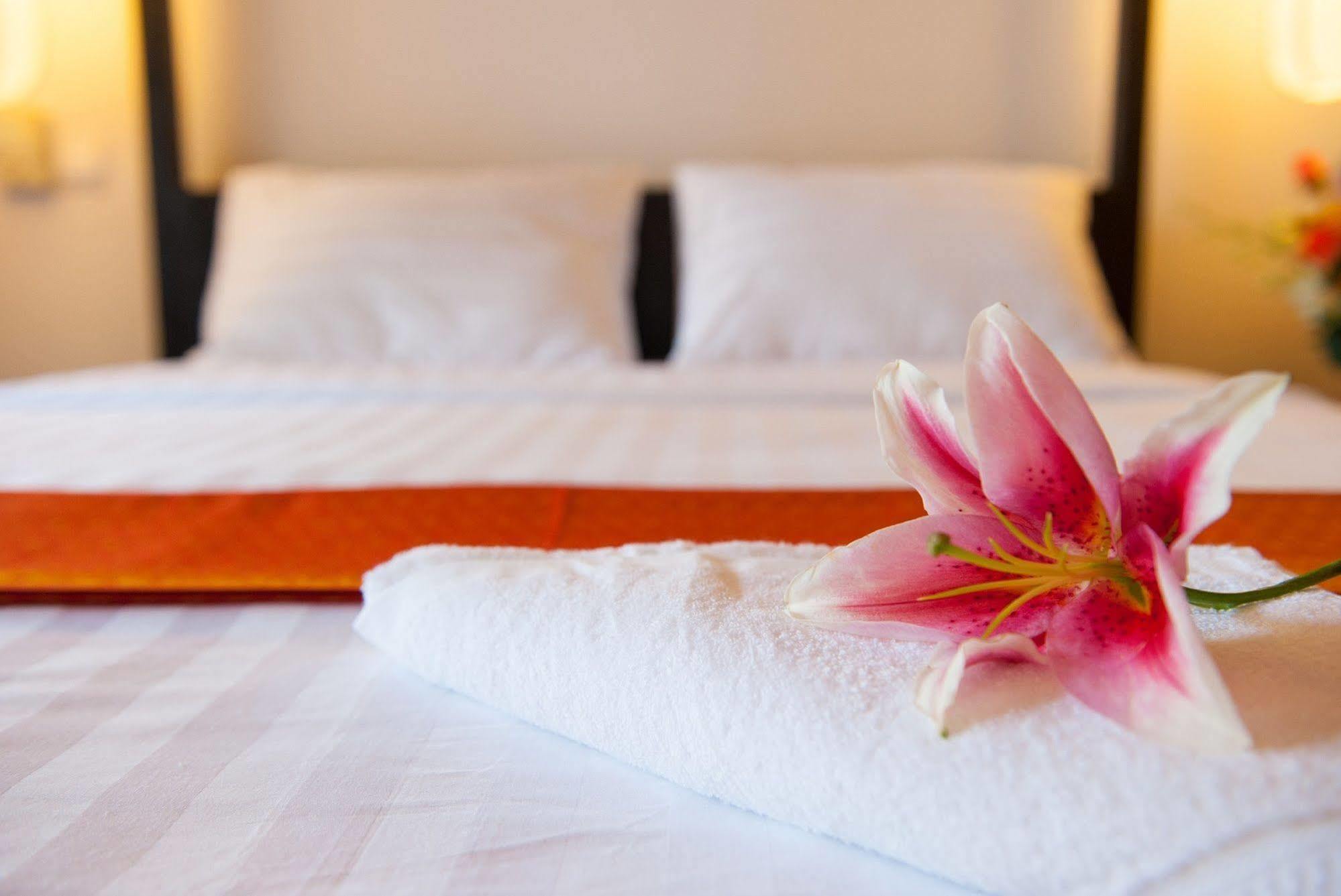 Villa Silk Road Hotel Phnom Penh Eksteriør bilde